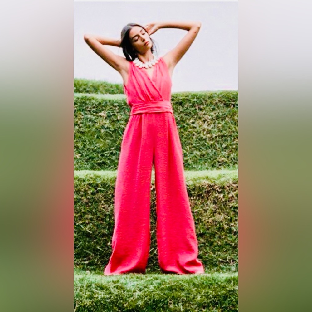 NWT Zara SATIN EFFECT Sleeveless V-neck Wide leg coral JUMPSUIT, size Large